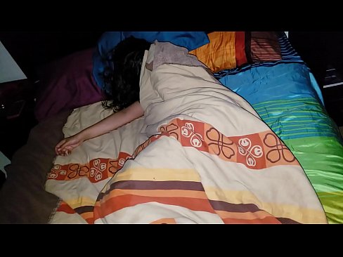 ❤️ Üvey oğul, genç üvey annesini uyurken azarlıyor. Porno videosu tr.xxxdl.ru ﹏